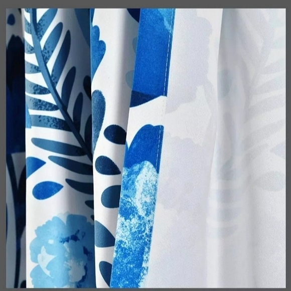 NWT Beautiful "LUSH" Set 2 "Poppy Garden"  Light Filtering Blue Window Panels - Picture 5 of 10